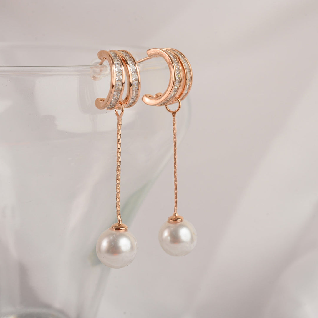 PEARL THREAD EARRING