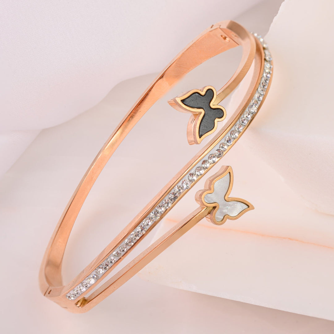 BUTTERFLY BANGLE WITH MOP